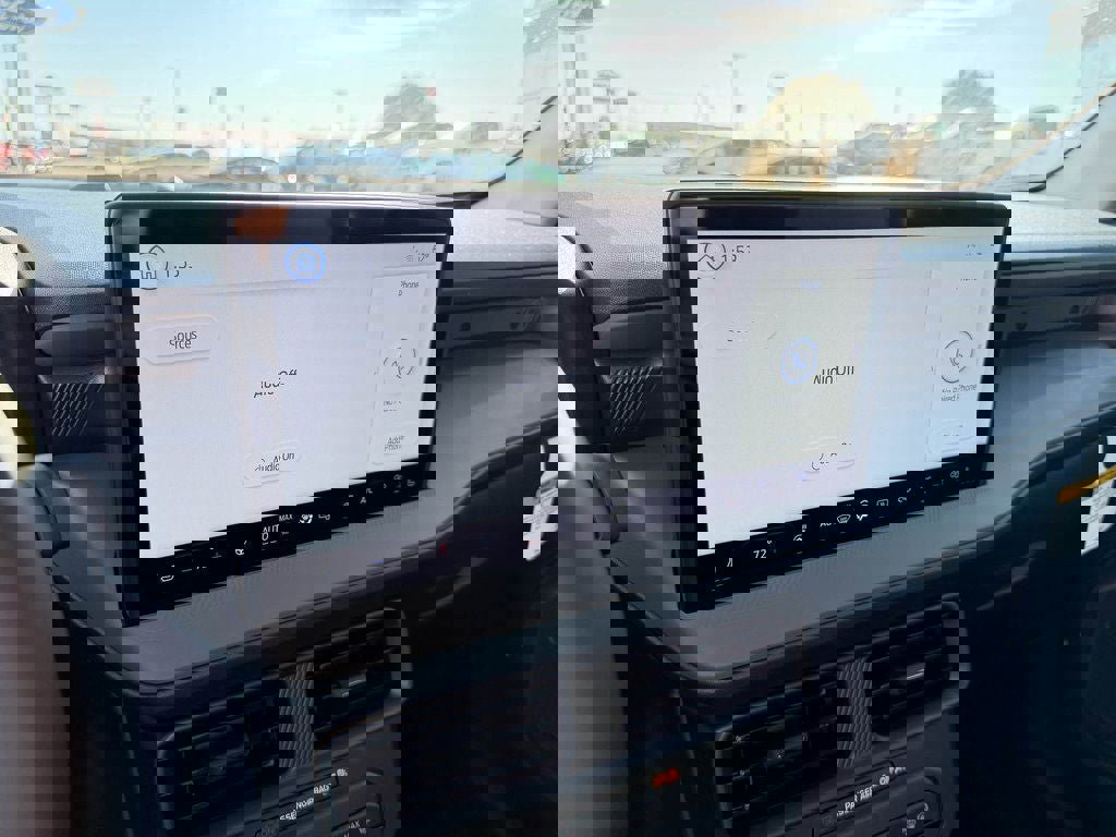 New 2025 Ford Maverick XLT w/ XLT Luxury Package image 20