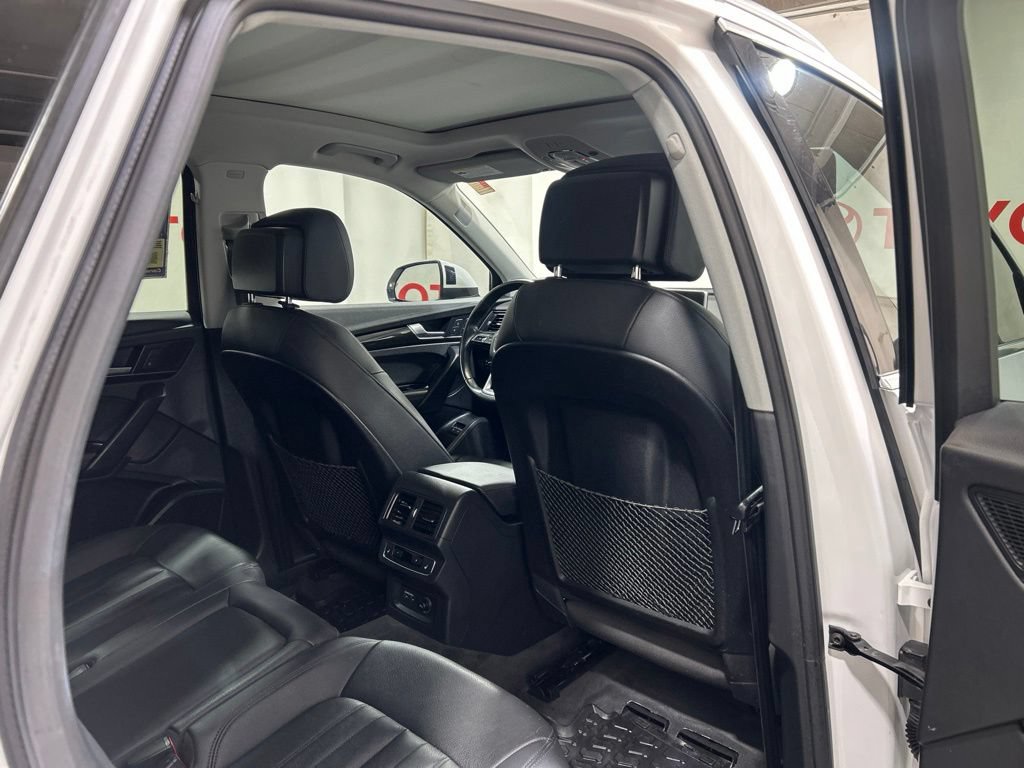 Used 2020 Audi Q5 e Premium Plus w/ Premium Plus Package AWD/4WD image 15