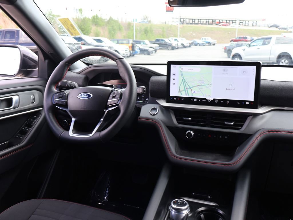 Certified 2025 Ford Explorer ST-Line w/ ST-Line Street Pack image 15