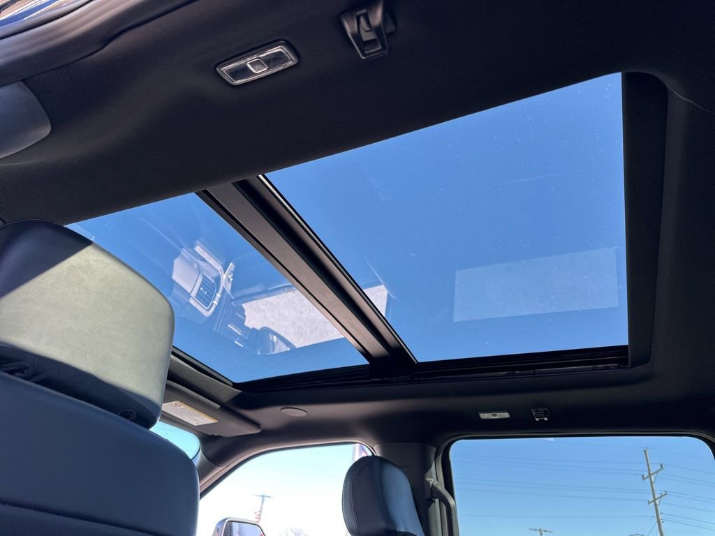 Certified 2025 Ford F250 Platinum image 25