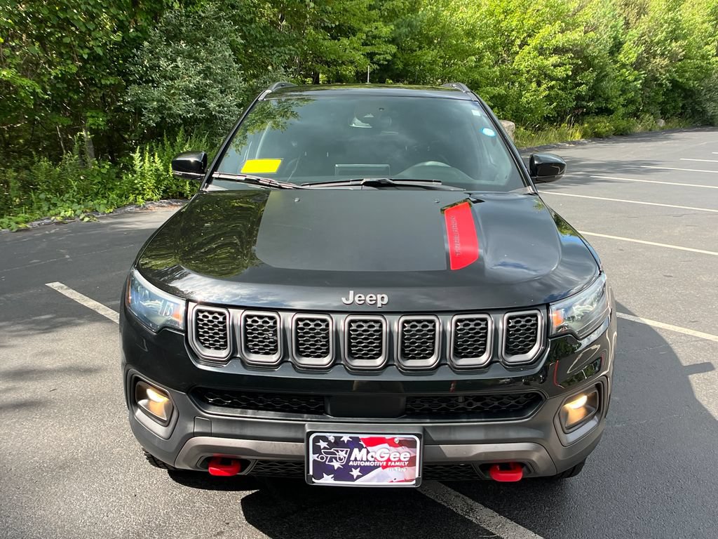 Used 2023 Jeep Compass Trailhawk w/ Trailhawk Convenience Group AWD/4WD image 8