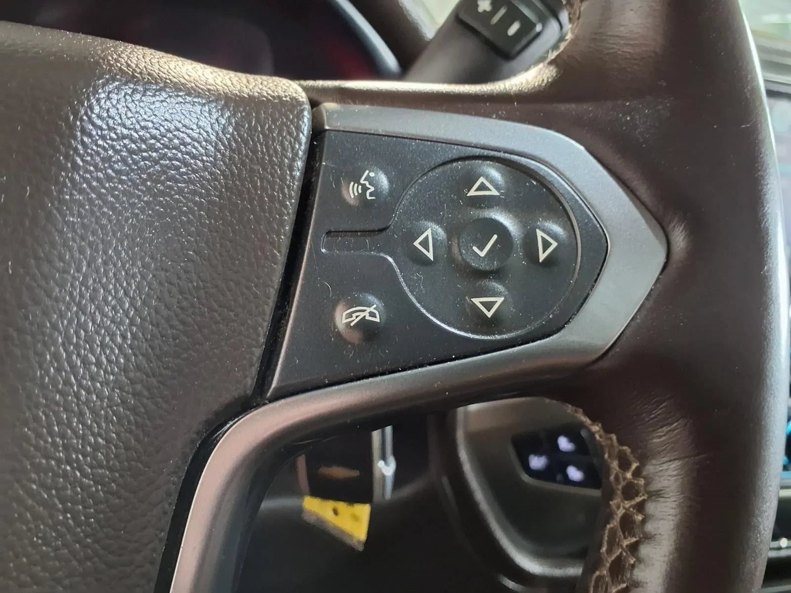 Used 2014 Chevrolet Silverado 1500 LTZ w/ LTZ Plus Package AWD/4WD image 24