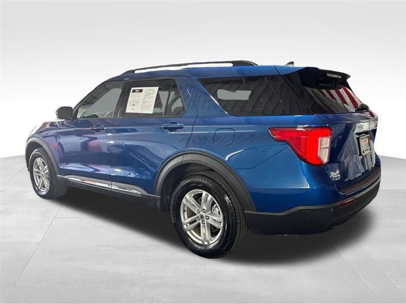 Used 2022 Ford Explorer XLT AWD/4WD image 7