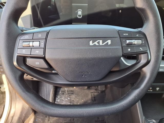 Used 2025 Kia K4 FWD image 15