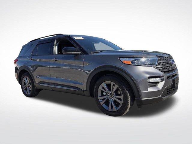 Certified 2022 Ford Explorer XLT w/ Equipment Group 202A image 1