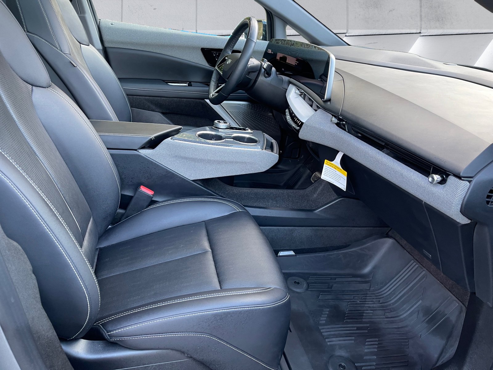 Certified 2025 Cadillac Optiq Sport 2 w/ LPO, Floor Liner Package image 16