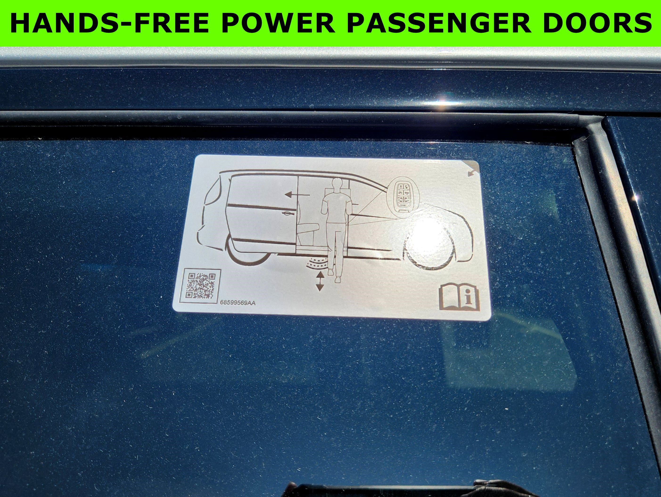 New 2026 Chrysler Pacifica Limited w/ Uconnect Theater Family Group image 39