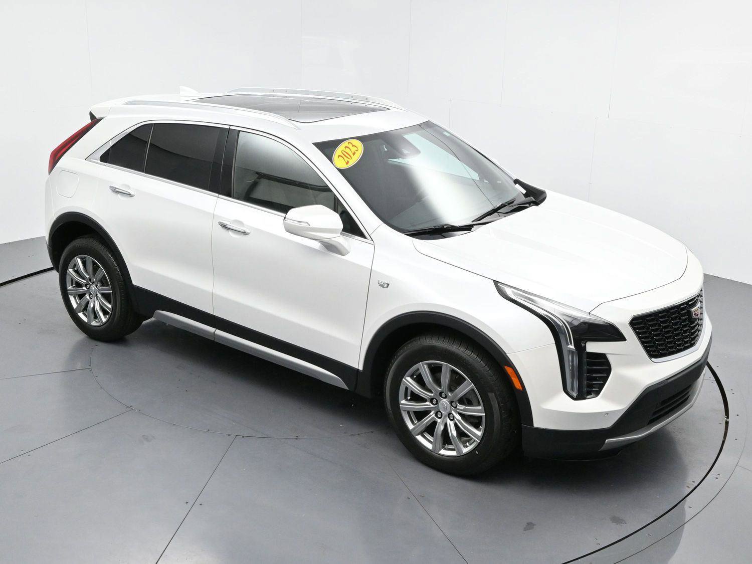 Used 2023 Cadillac XT4 Premium Luxury w/ Cold Weather Package AWD/4WD image 35