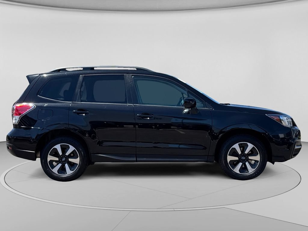 Used 2017 Subaru Forester 2.5i Premium AWD/4WD image 31