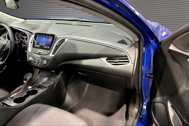 Used 2023 Chevrolet Malibu RS FWD image 24