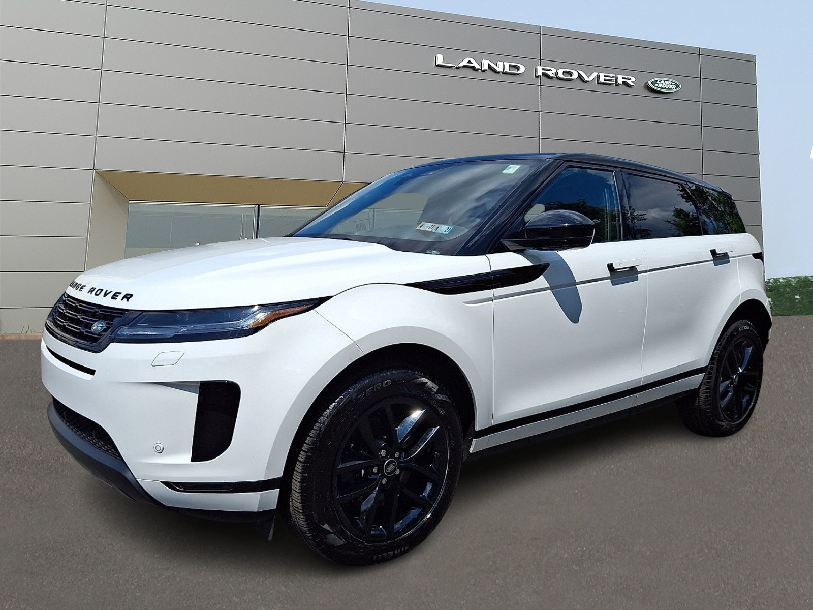 Used 2026 Land Rover Range Rover Evoque S AWD/4WD image 1