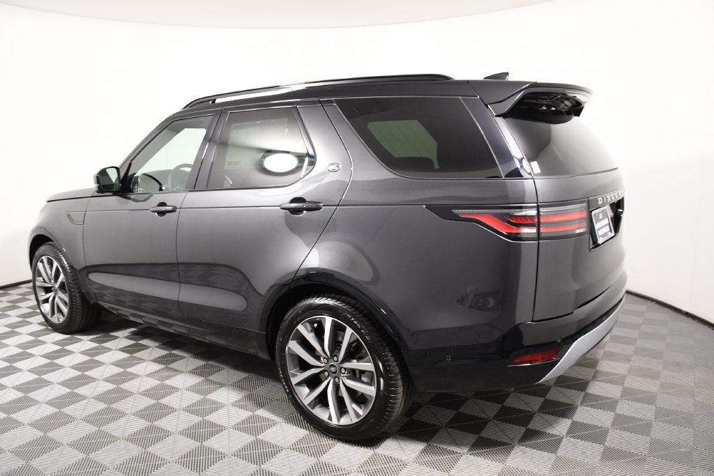 Certified 2026 Land Rover Discovery Limited Edition AWD/4WD image 3