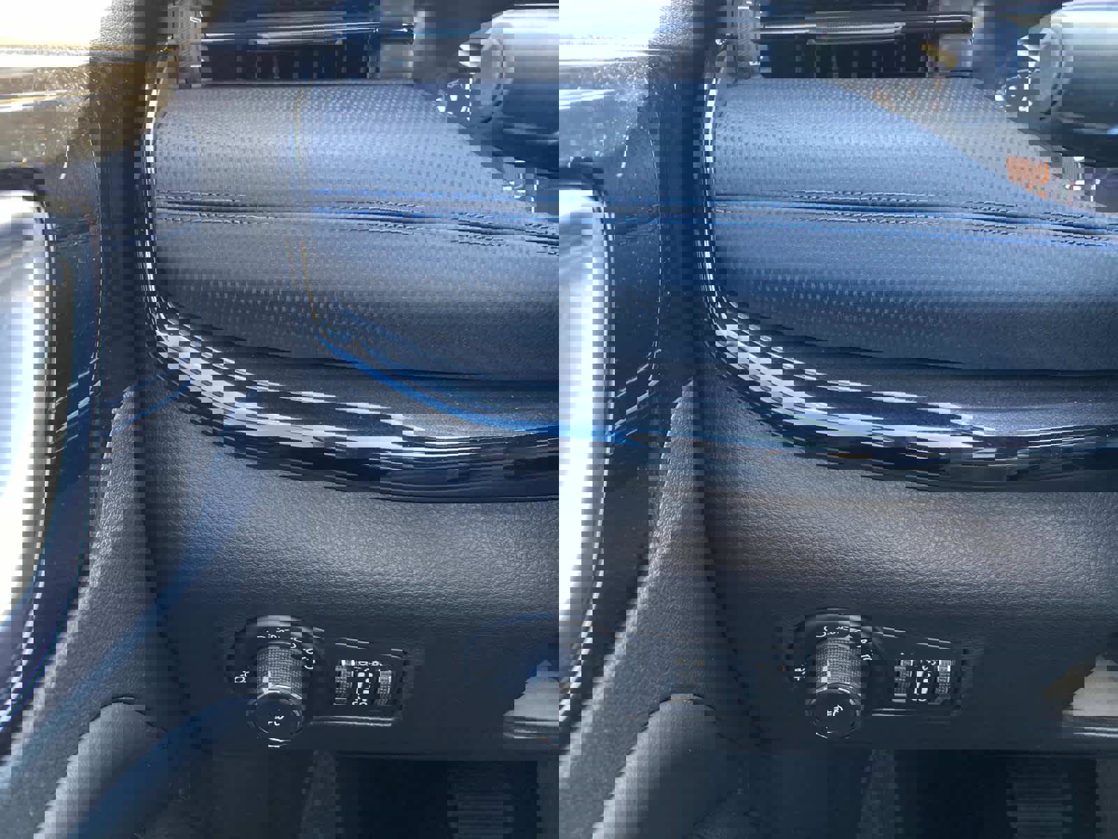 New 2026 Jeep Compass Limited image 15