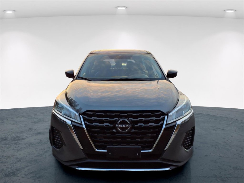 Used 2022 Nissan Kicks S image 3