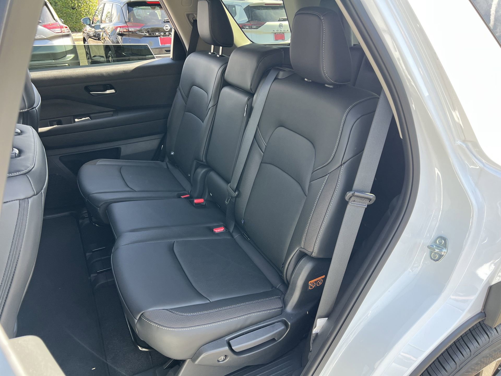 New 2026 Nissan Pathfinder SL image 17