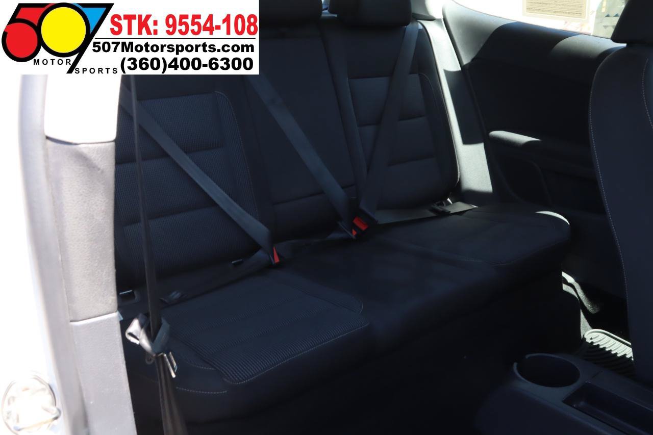 Used 2012 Volkswagen Golf 2-Door FWD image 16