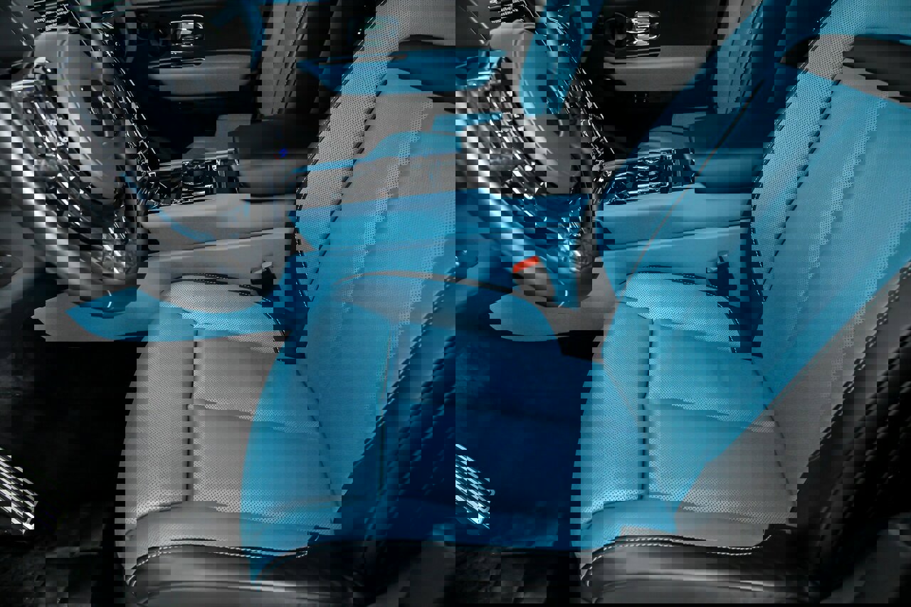 Used 2023 Rolls-Royce Cullinan Black Badge w/ Driver's Package image 22