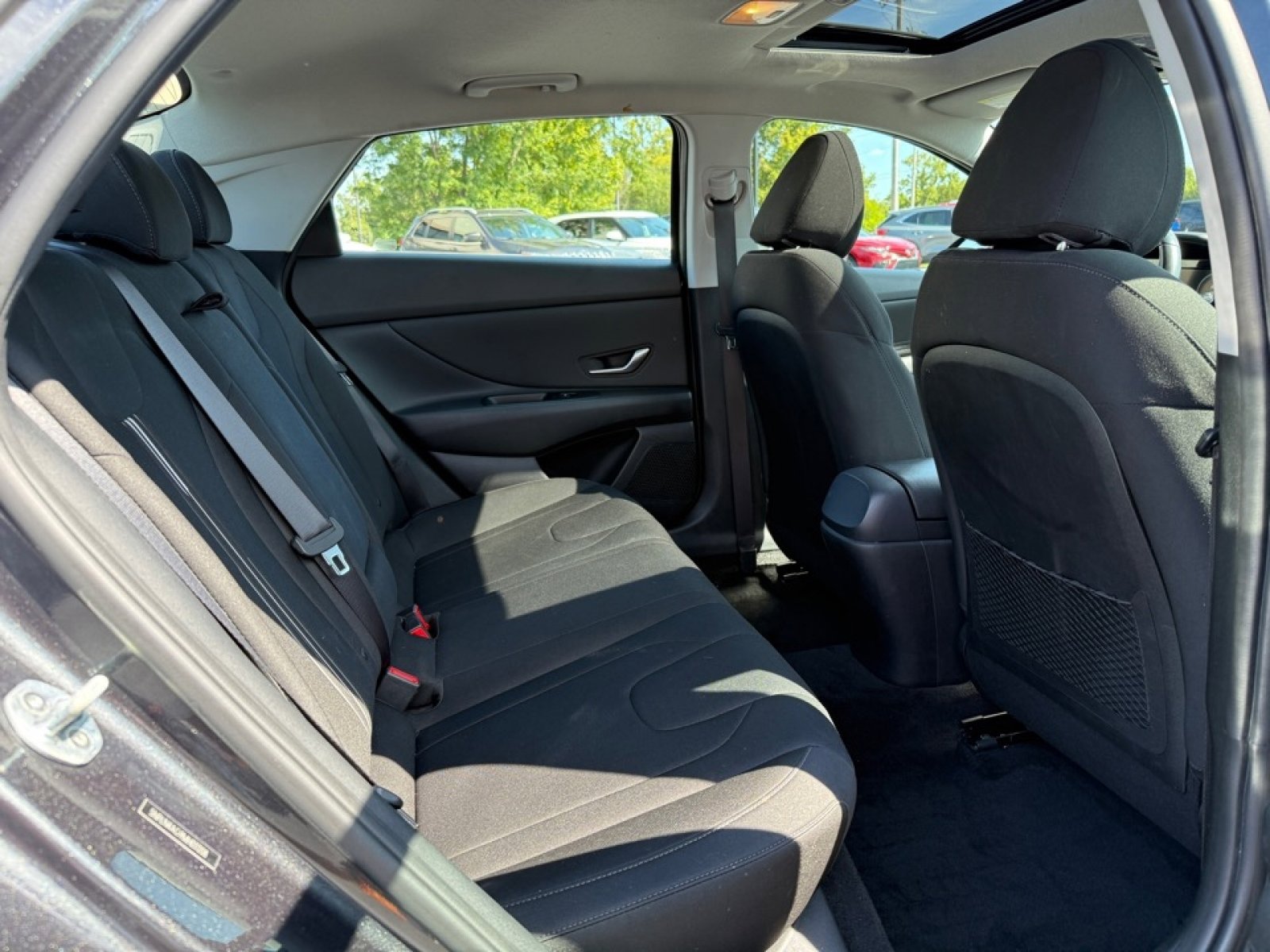 Used 2021 Hyundai Elantra SEL w/ Convenience + Premium Package image 15