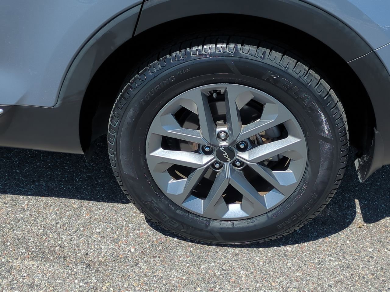 Used 2024 Kia Telluride LX FWD image 31