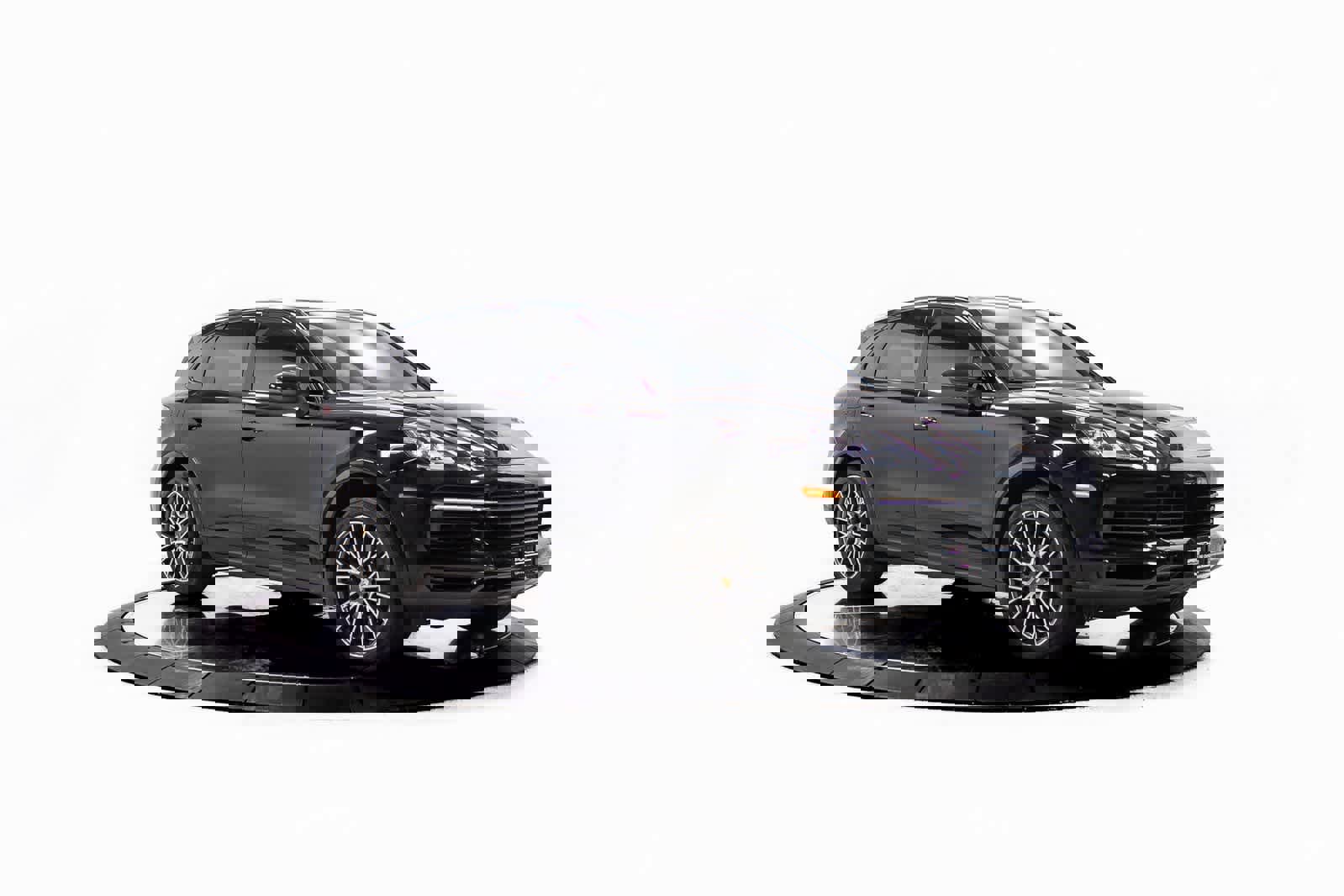 Certified 2023 Porsche Cayenne image 9