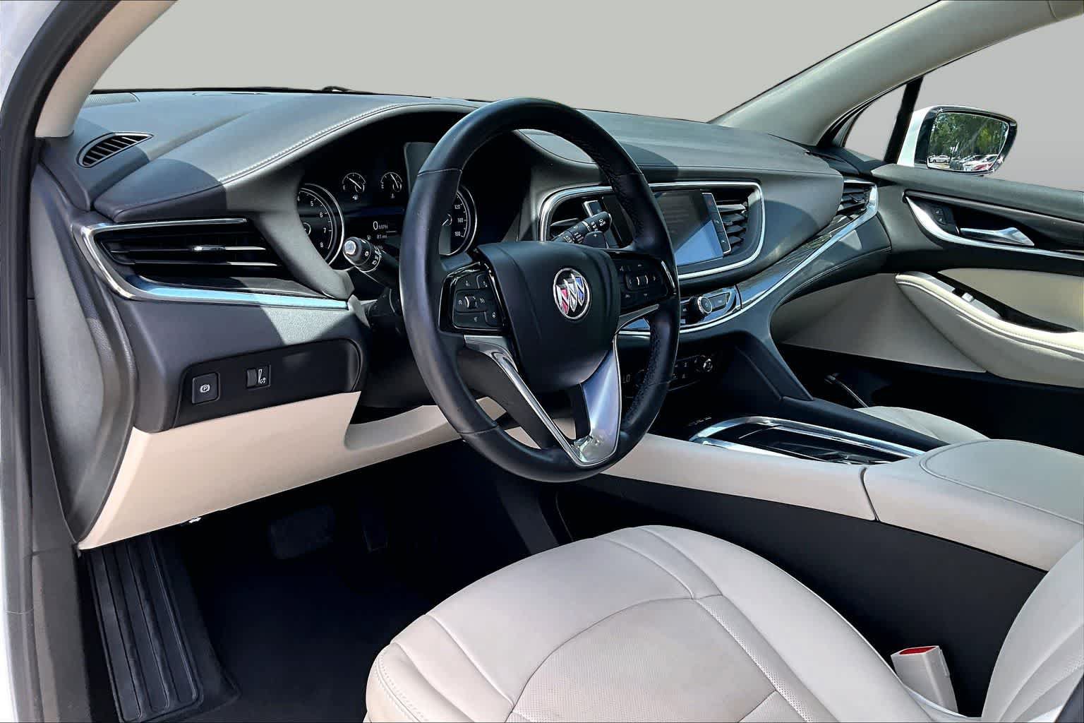 Used 2023 Buick Enclave Essence FWD image 18