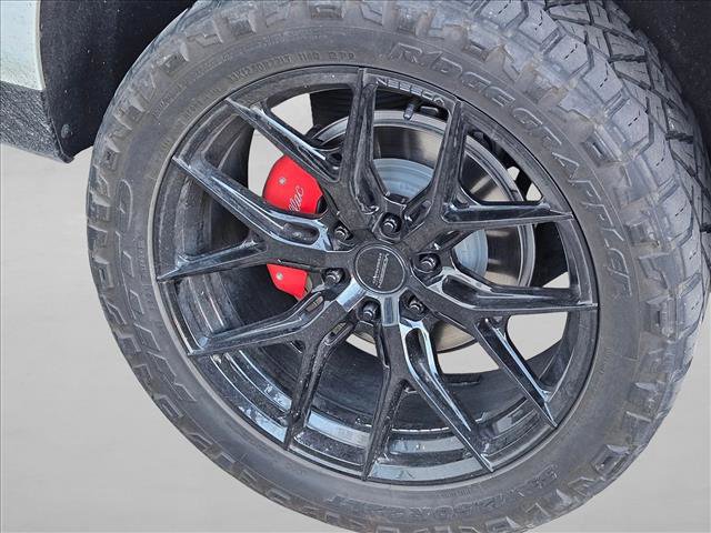 Used 2023 Cadillac Escalade Sport Platinum w/ LPO, ONYX Package image 7