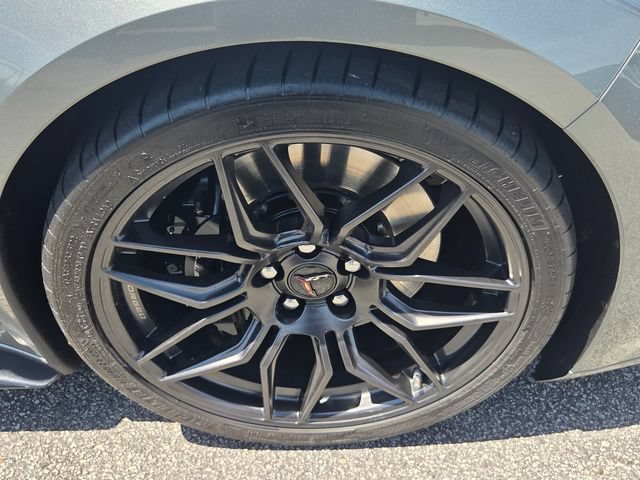 Used 2024 Chevrolet Corvette Z06 RWD image 5