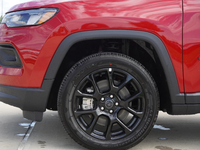 New 2026 Jeep Compass Latitude AWD/4WD image 8