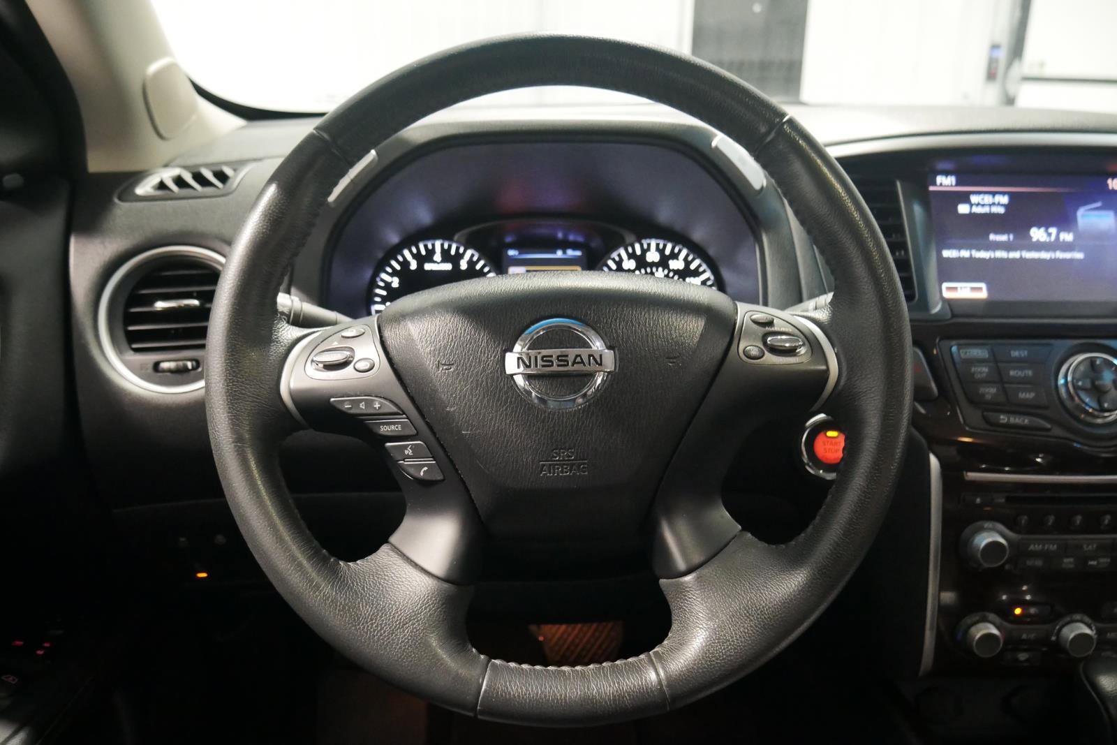 Used 2015 Nissan Pathfinder Platinum w/ Cargo Package image 21