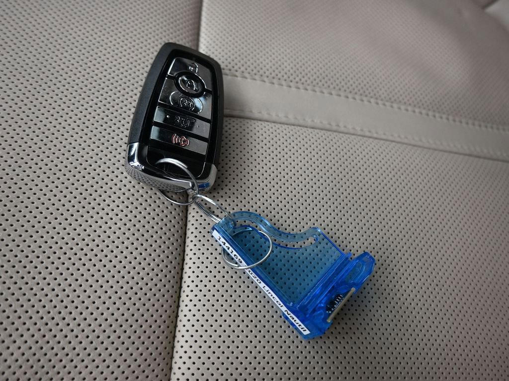 Used 2020 Lincoln Nautilus Reserve w/ Equipment Group 201A FWD image 60