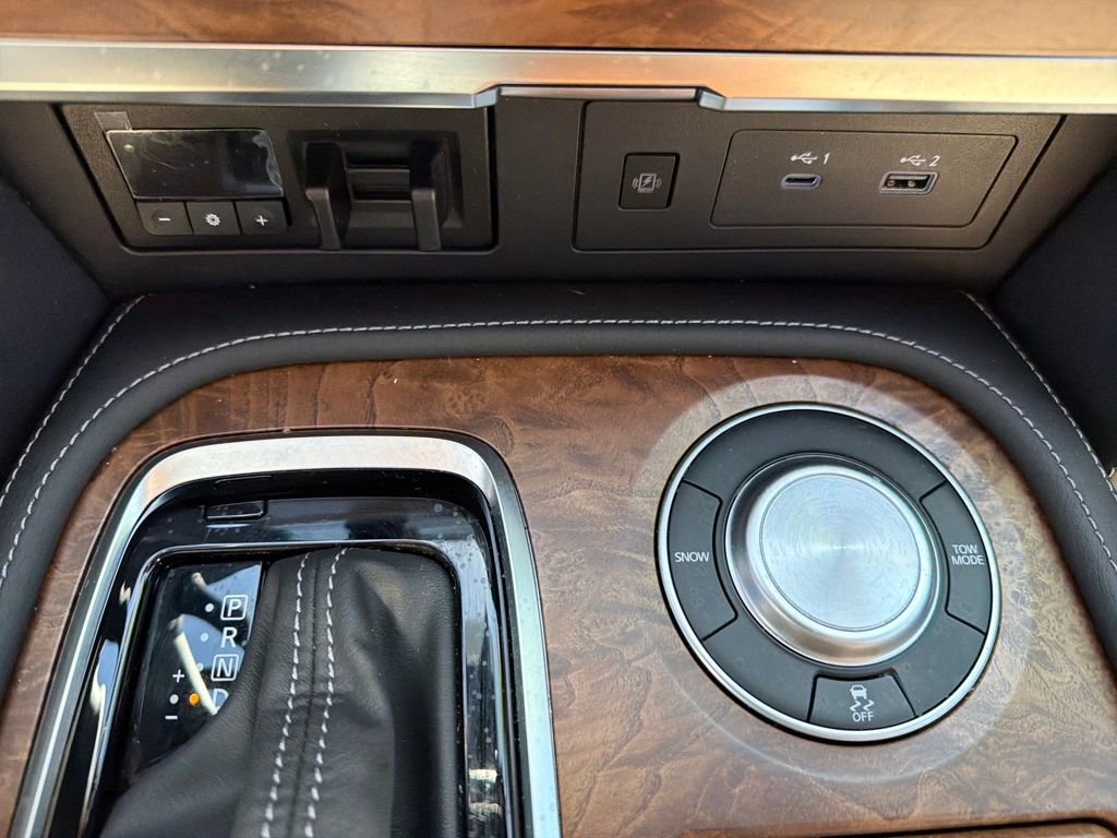 Certified 2024 Nissan Armada SL w/ Captain's Chairs Package image 31