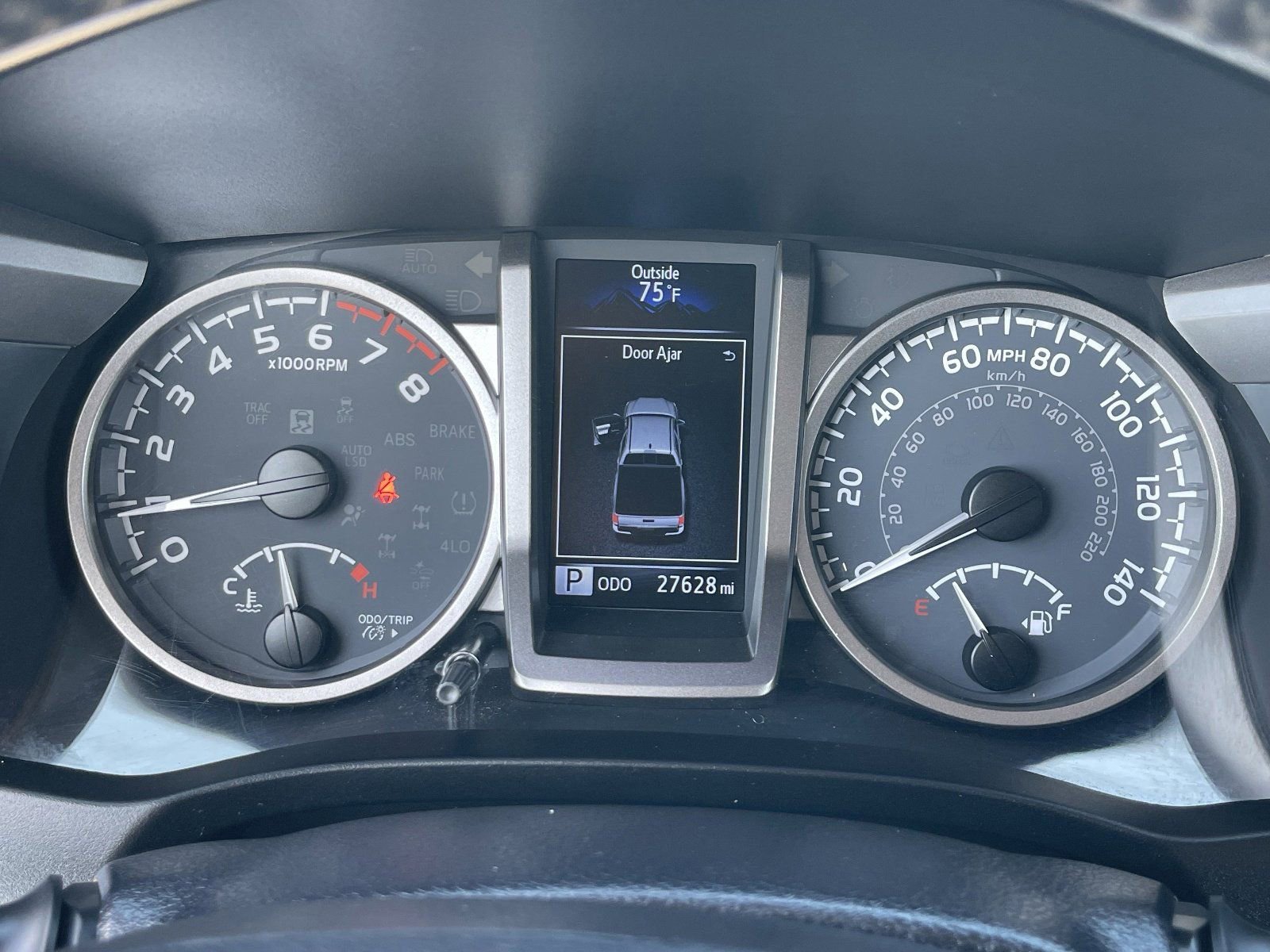Used 2021 Toyota Tacoma SR5 RWD image 31