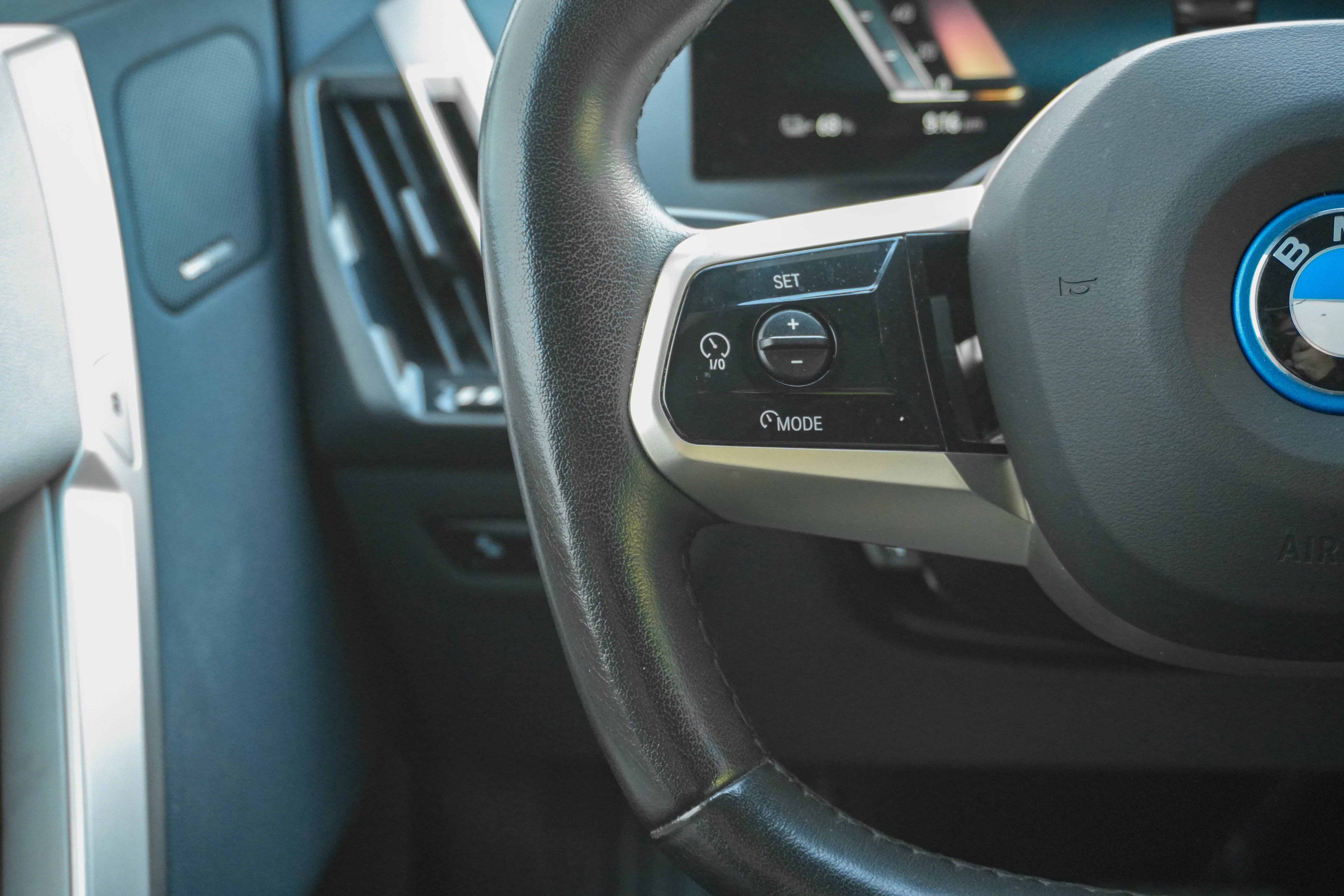 Certified 2023 BMW iX xDrive50 w/ Ultimate Package image 18