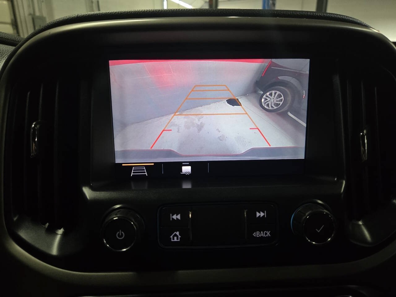 Used 2019 Chevrolet Colorado Z71 AWD/4WD image 18