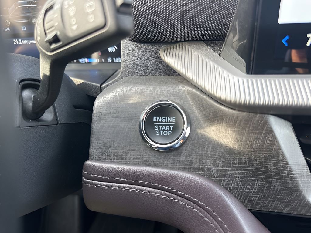 Used 2025 Ford Explorer Platinum image 26