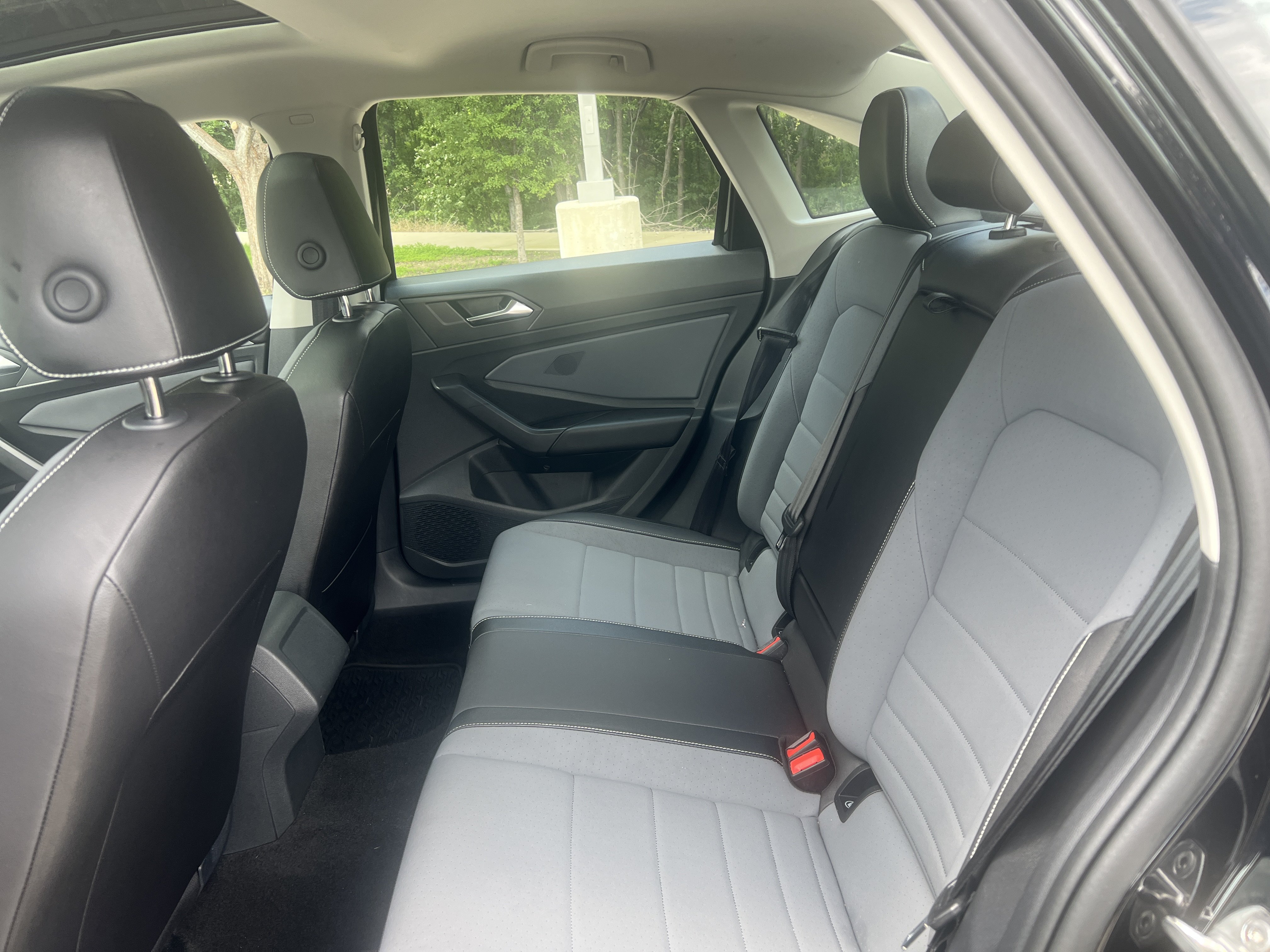 Used 2026 Volkswagen Jetta SE w/ Black Wheel Package FWD image 29