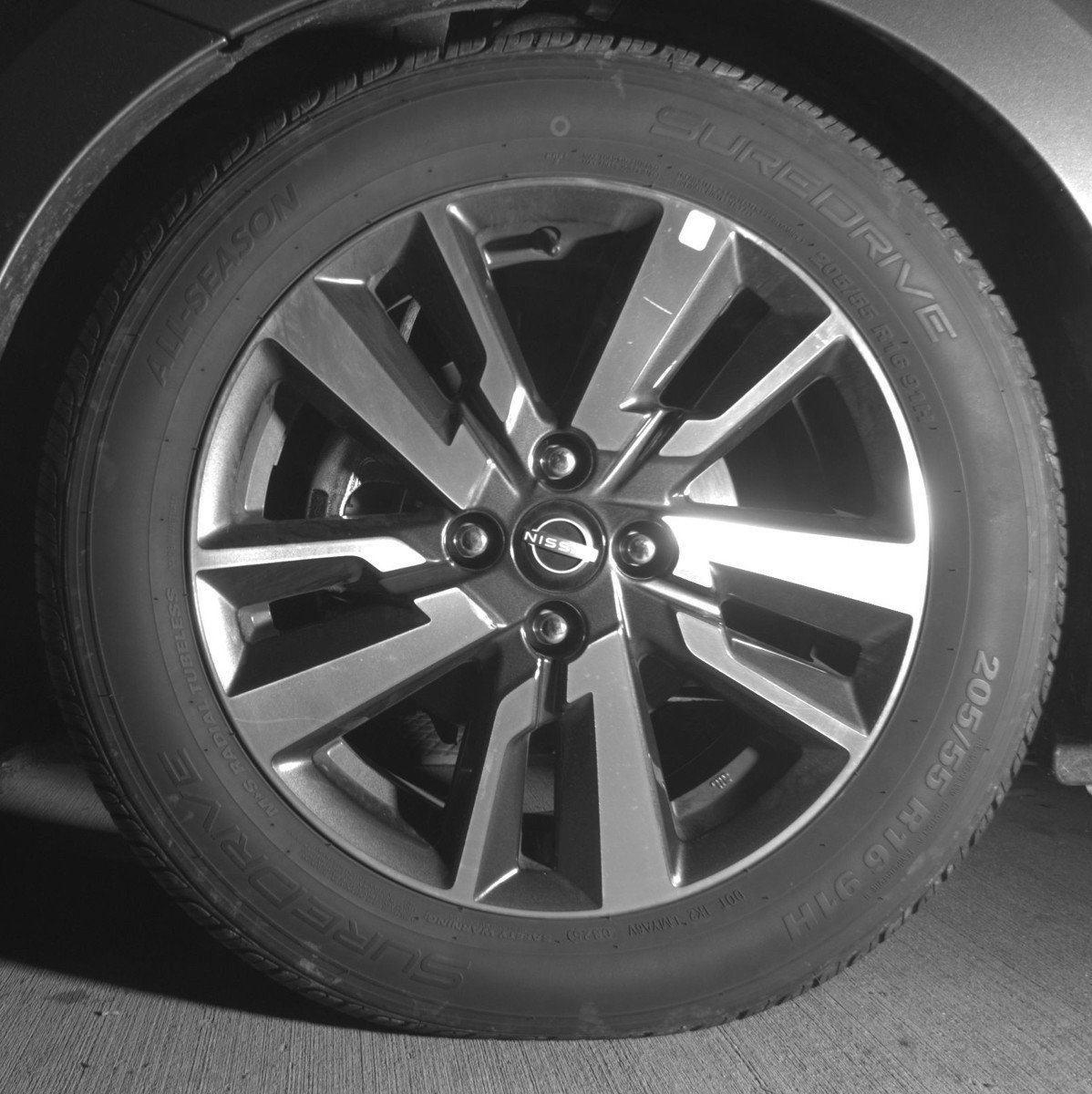 Used 2025 Nissan Versa SV image 12