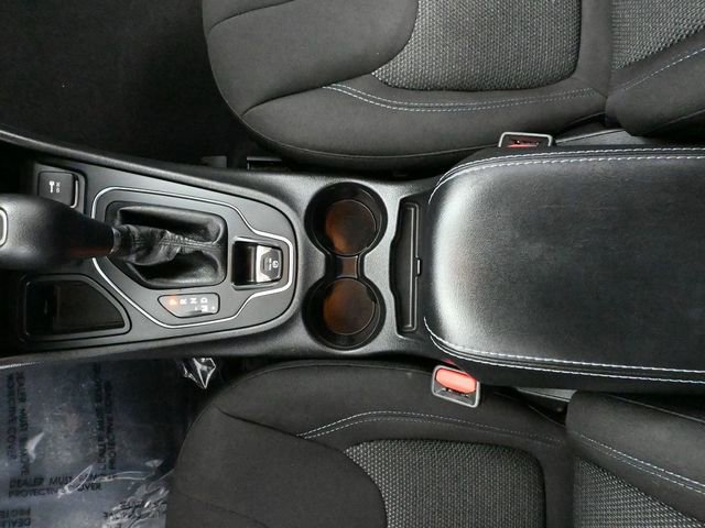 Used 2019 Jeep Cherokee Latitude w/ Popular Appearance Group image 30