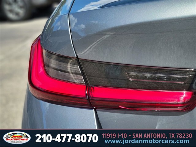 Used 2024 BMW 330i Sedan image 9