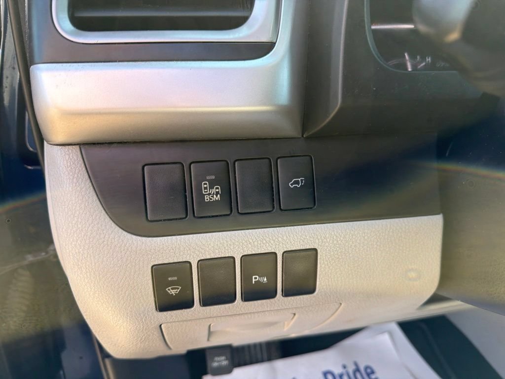 Used 2015 Toyota Highlander Limited AWD/4WD image 18