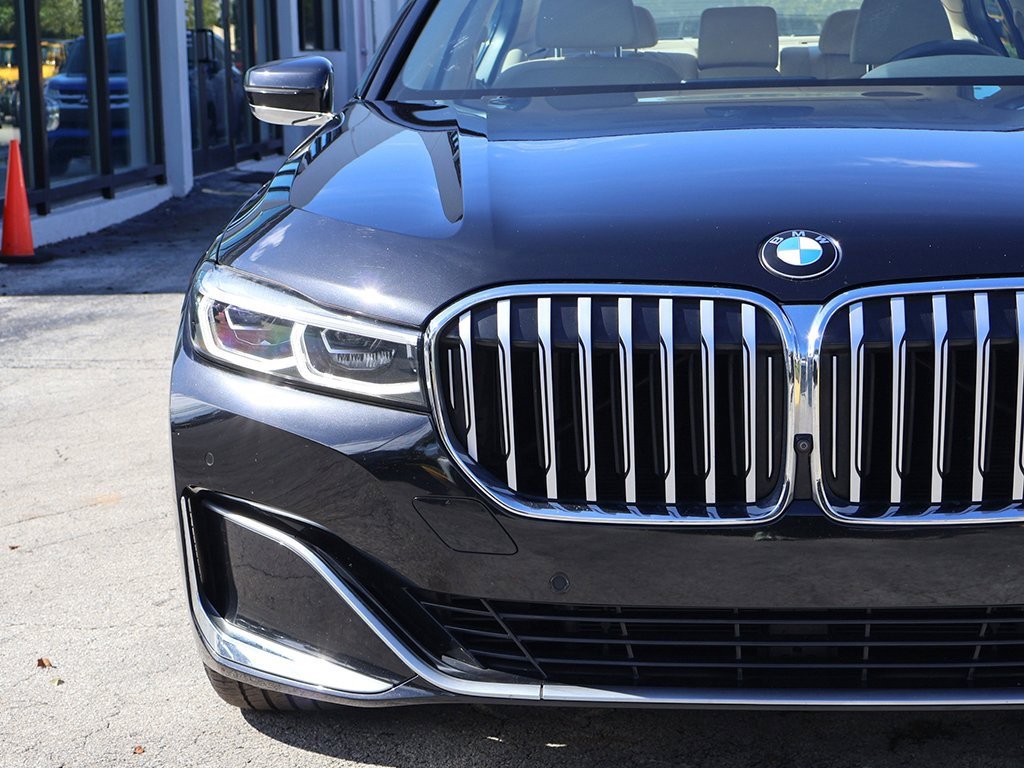 Used 2020 BMW 740i image 14