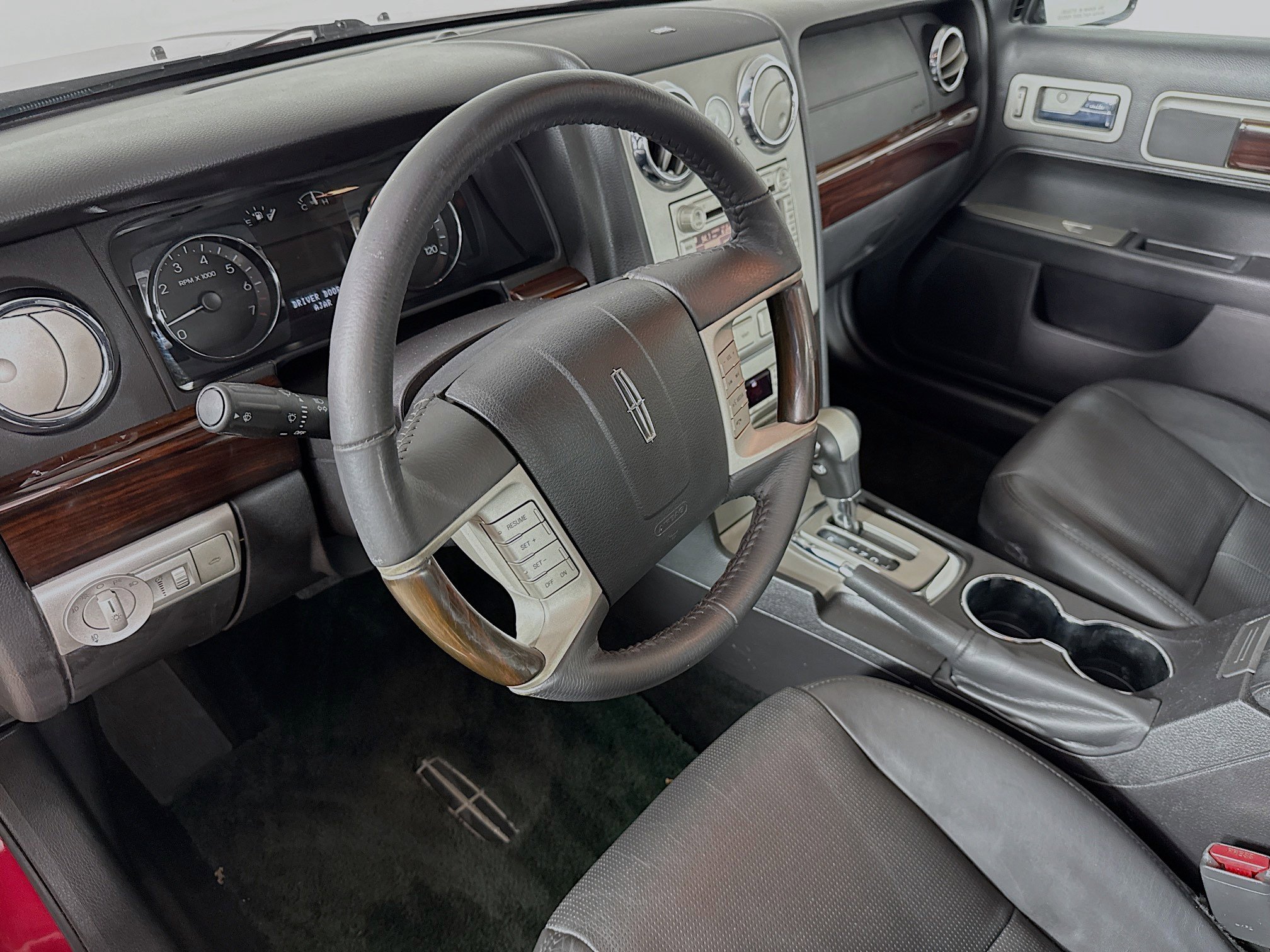 Used 2009 Lincoln MKZ FWD image 8
