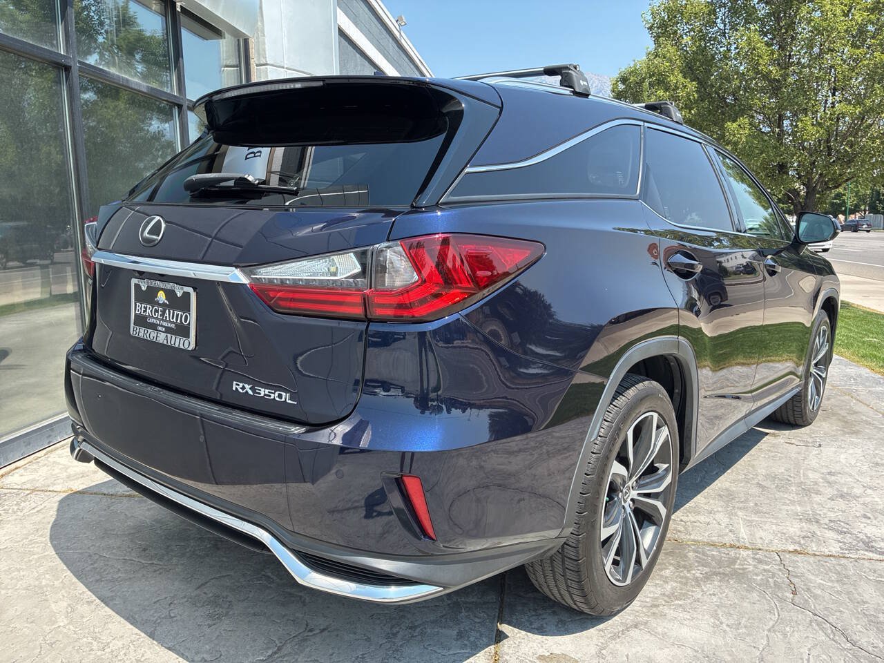 Used 2020 Lexus RX 350L Premium w/ Premium Package AWD/4WD image 5