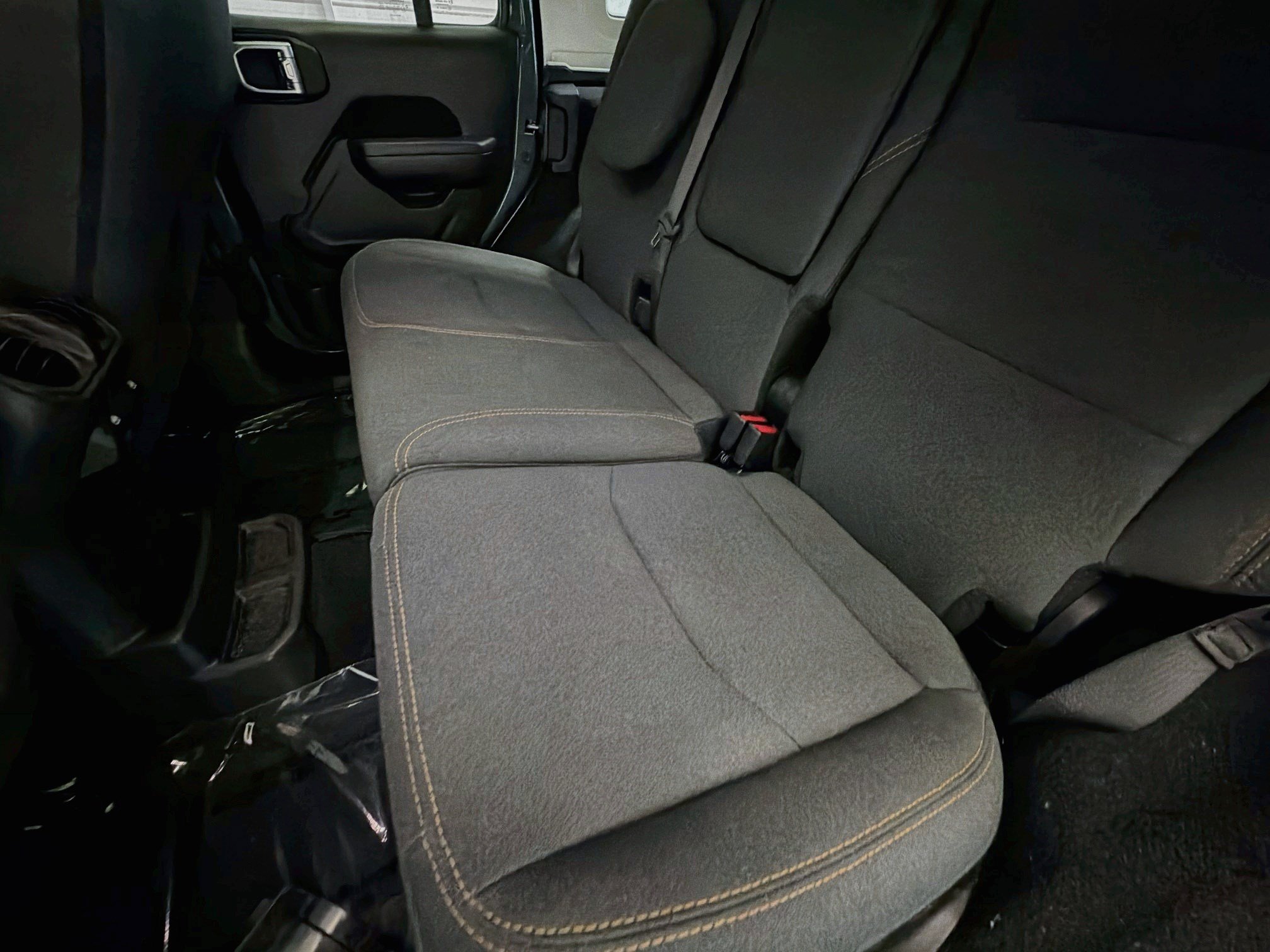 Used 2024 Jeep Wrangler Unlimited AWD/4WD image 13