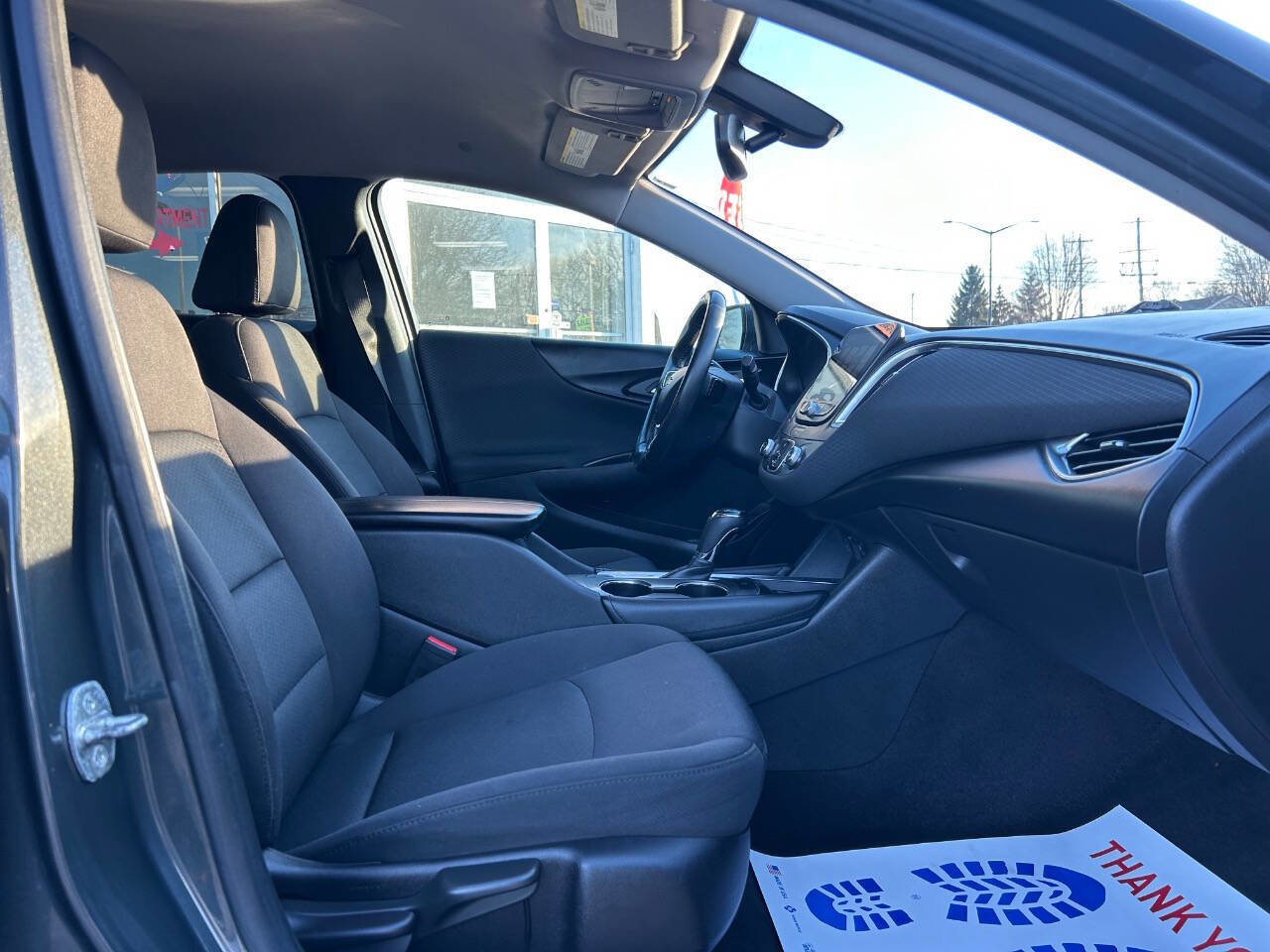 Used 2017 Chevrolet Malibu LT image 34