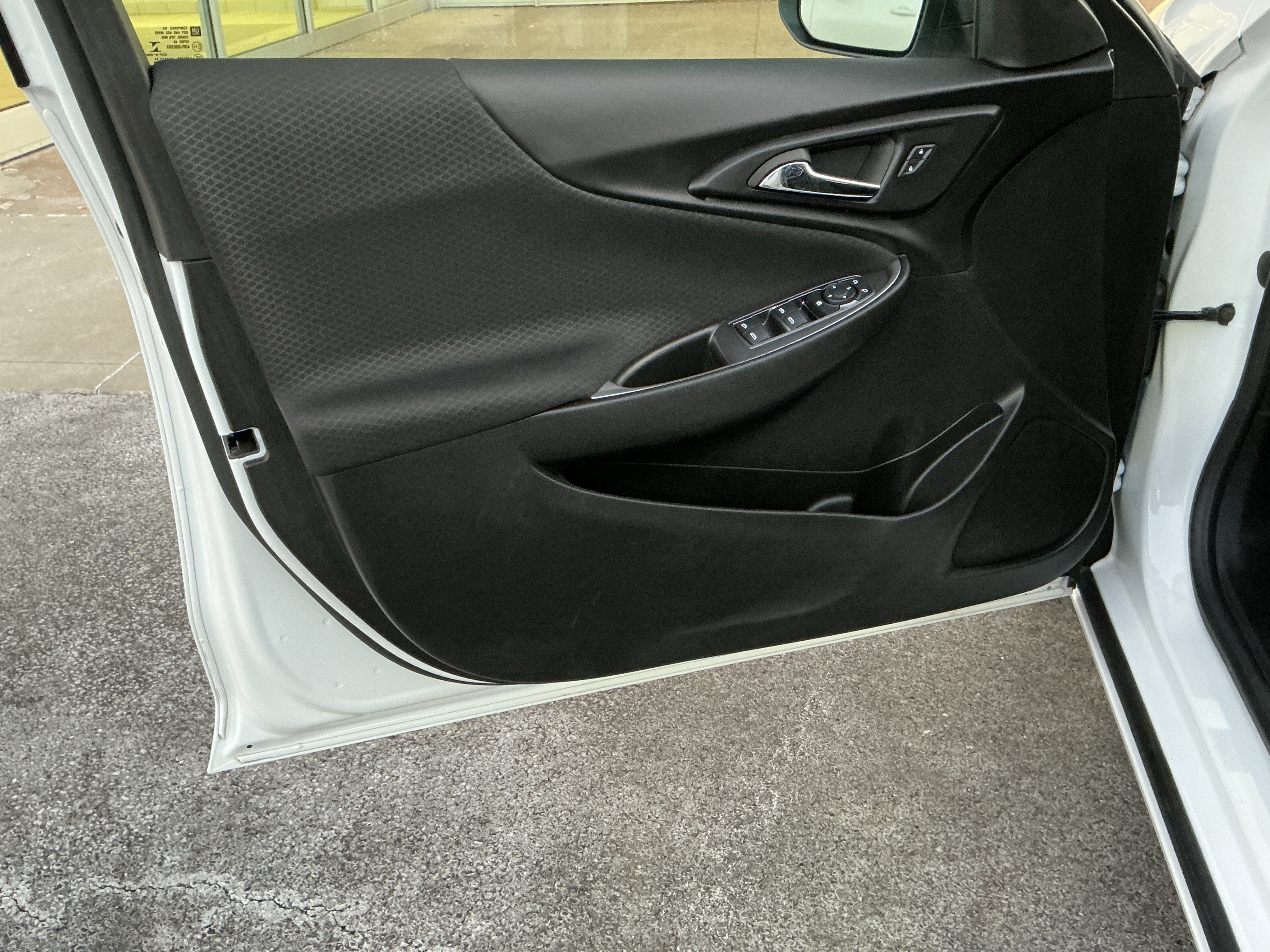 Used 2024 Chevrolet Malibu LT image 14