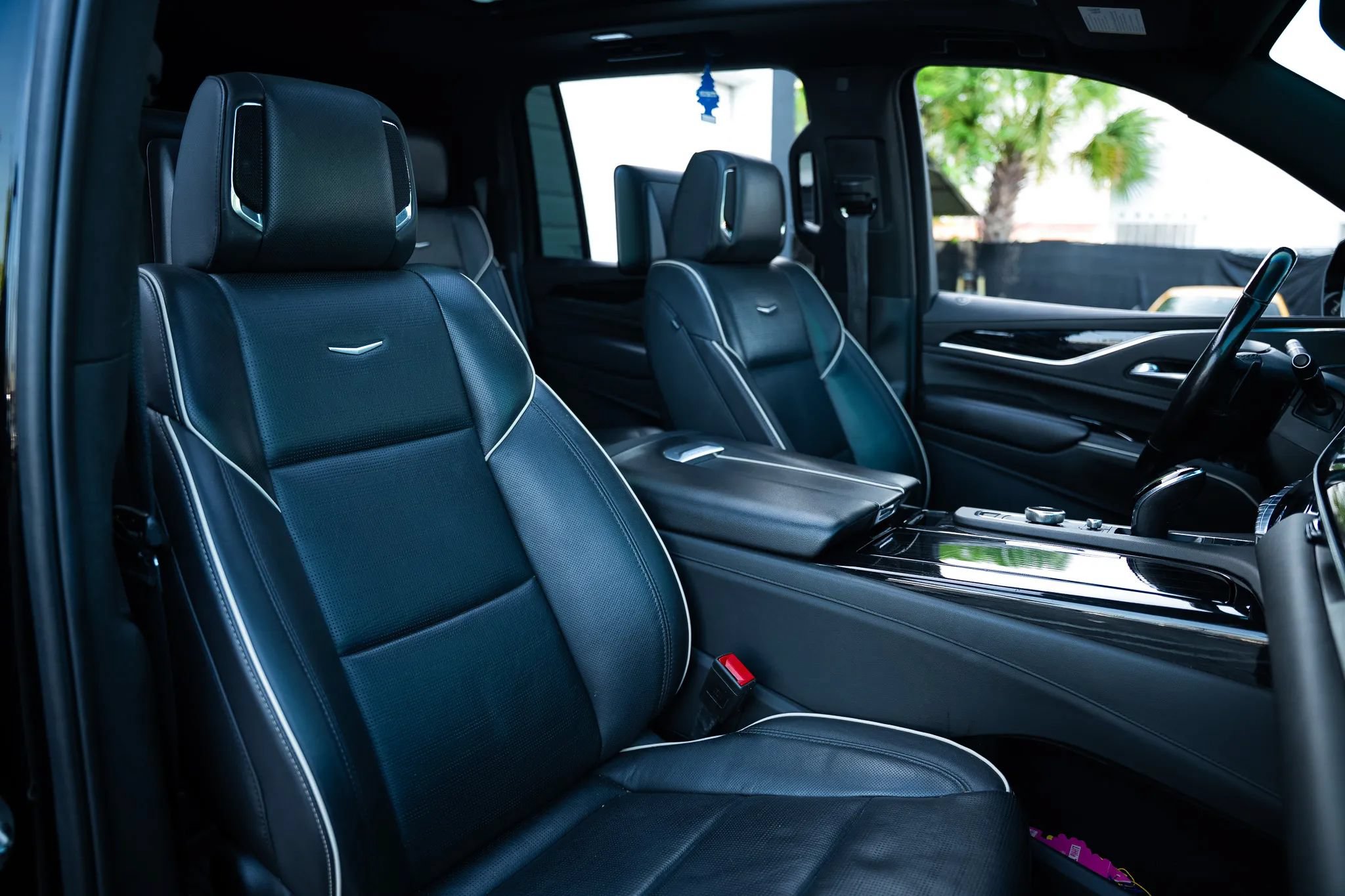 Used 2021 Cadillac Escalade ESV Sport AWD/4WD image 30