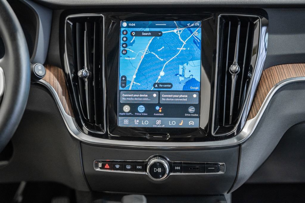 Used 2025 Volvo V60 B5 Cross Country Plus image 20