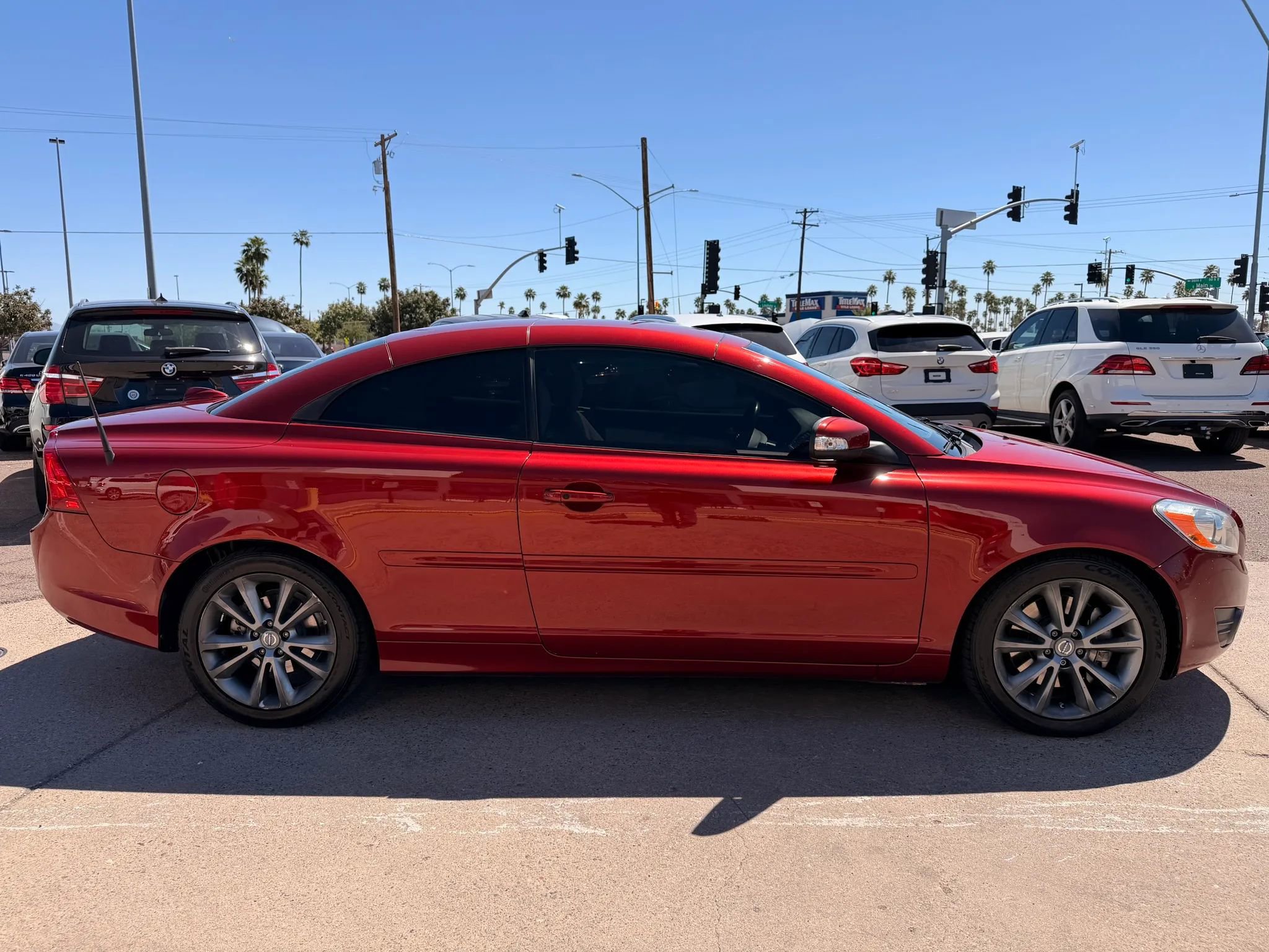 Used 2011 Volvo C70 T5 w/ Multimedia Pkg image 4