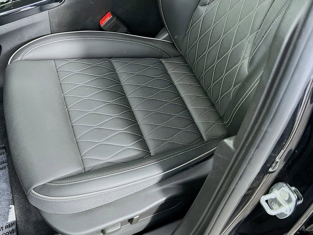 Certified 2023 Buick Envision Avenir AWD/4WD image 19